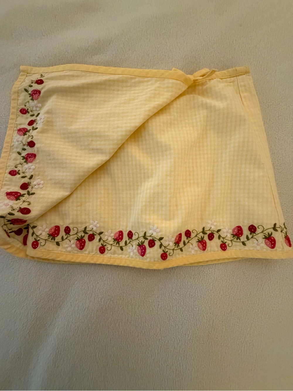 Gymboree Strawberry Patch Wrap Around Skort - Picture 4 of 6